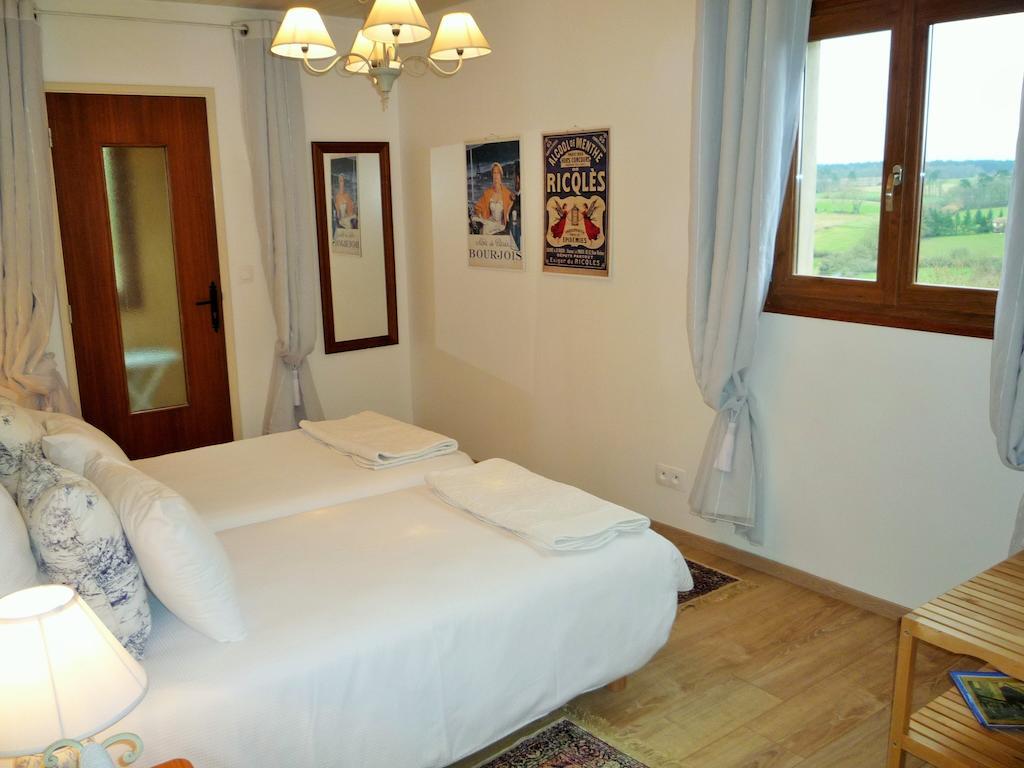 モンパジエ Chez Edell Bed & Breakfast エクステリア 写真